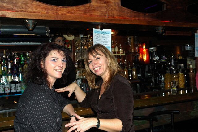 min 2005 12 18 sharkys 083